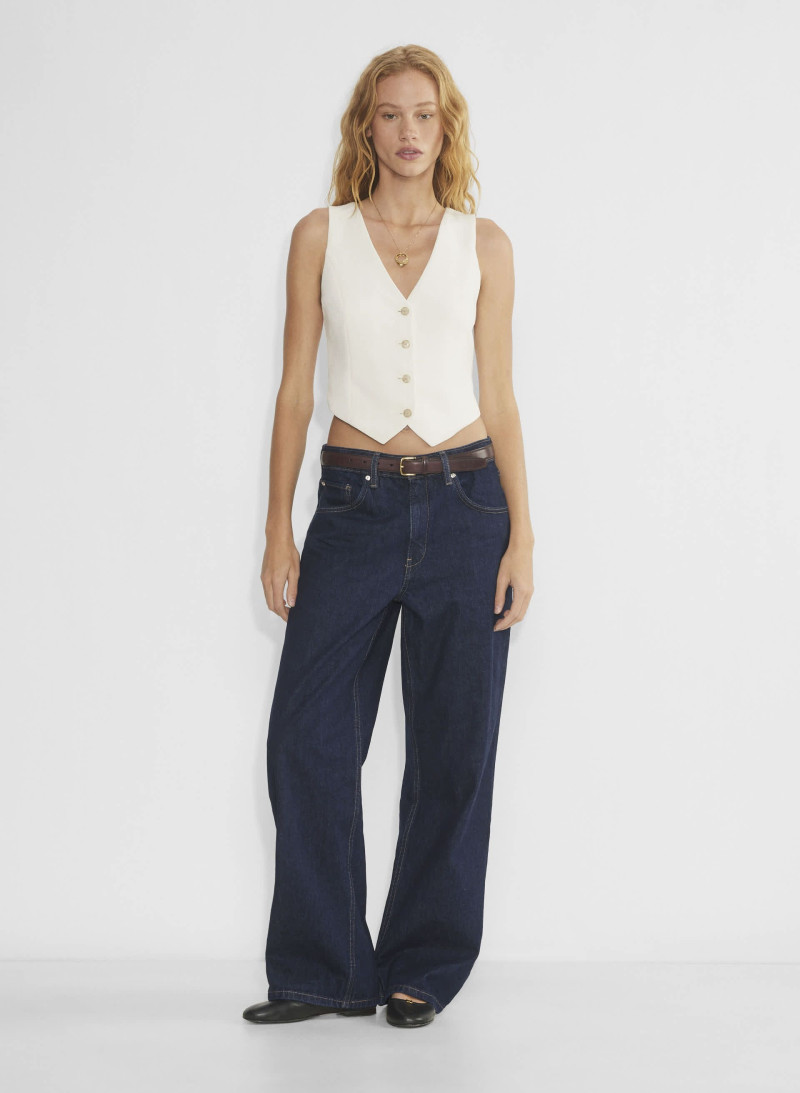 Tess Summer Carter featured in  the Aritzia catalogue for Spring/Summer 2025