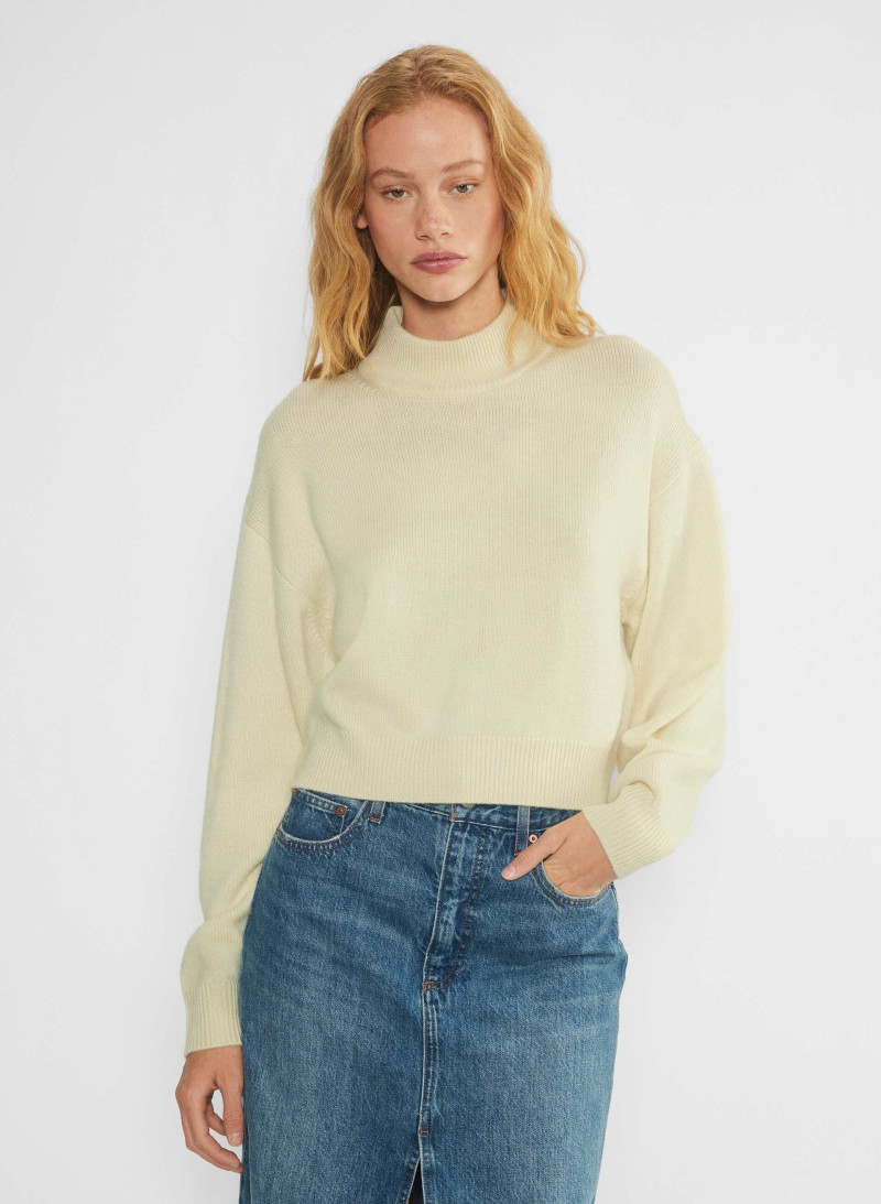 Tess Summer Carter featured in  the Aritzia catalogue for Spring/Summer 2025