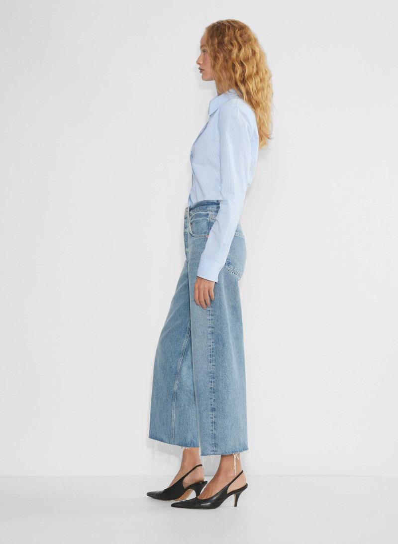 Tess Summer Carter featured in  the Aritzia catalogue for Spring/Summer 2025
