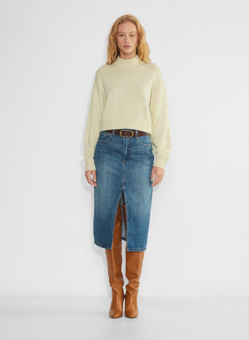 Tess Summer Carter featured in  the Aritzia catalogue for Spring/Summer 2025