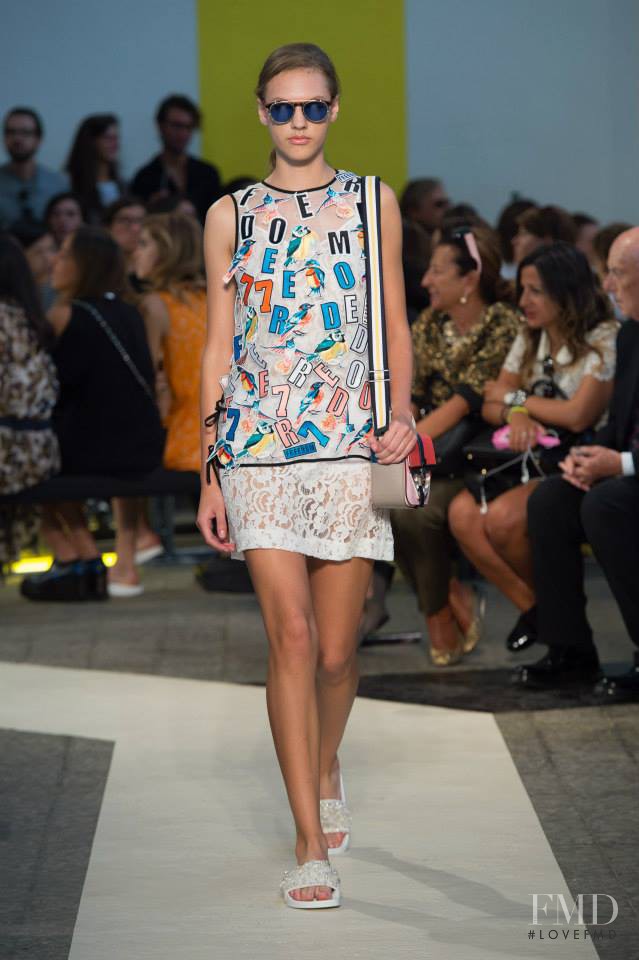 Maggie Jablonski featured in  the MSGM fashion show for Spring/Summer 2015