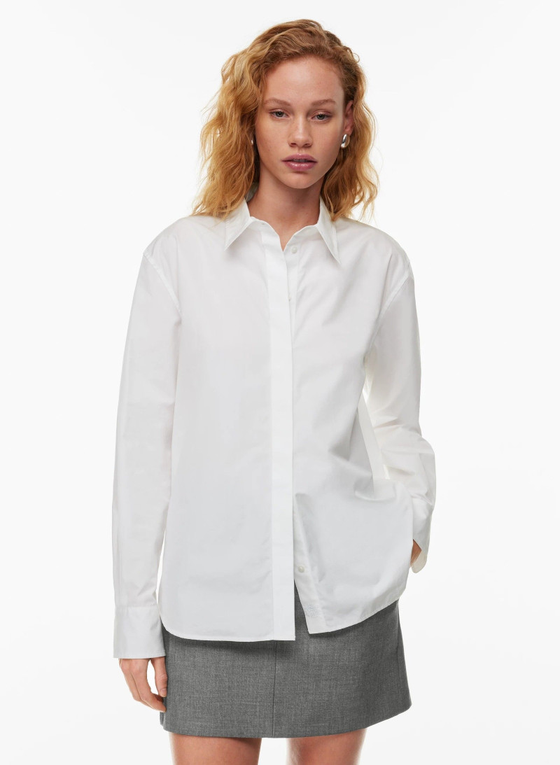 Tess Summer Carter featured in  the Aritzia catalogue for Spring/Summer 2024