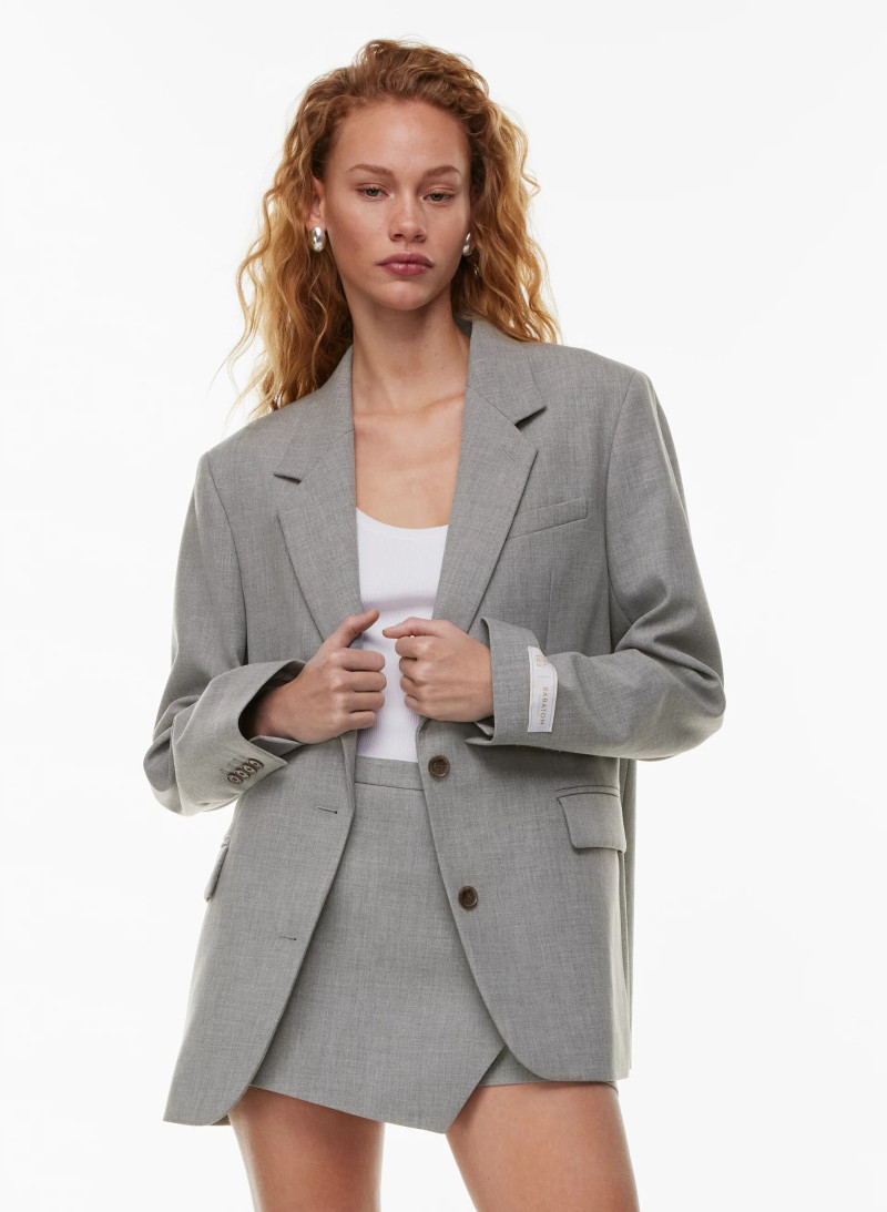 Tess Summer Carter featured in  the Aritzia catalogue for Spring/Summer 2024