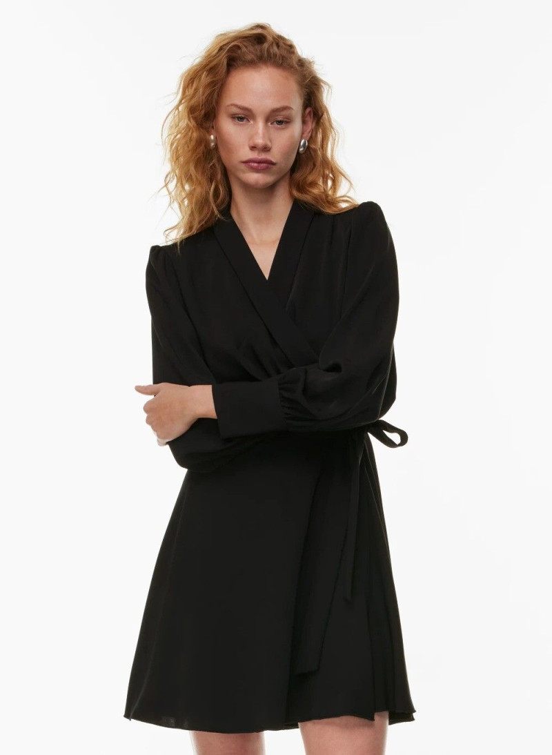 Tess Summer Carter featured in  the Aritzia catalogue for Spring/Summer 2024