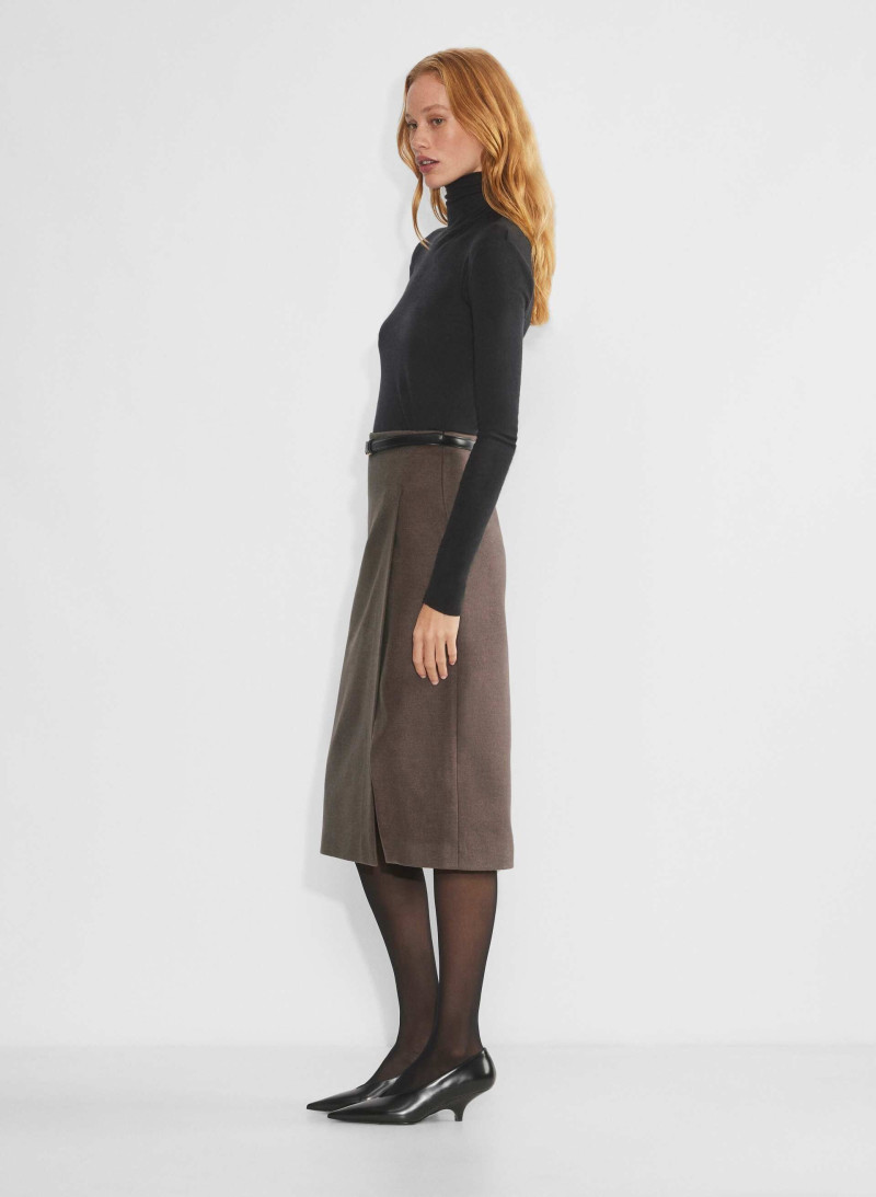 Tess Summer Carter featured in  the Aritzia catalogue for Winter 2024