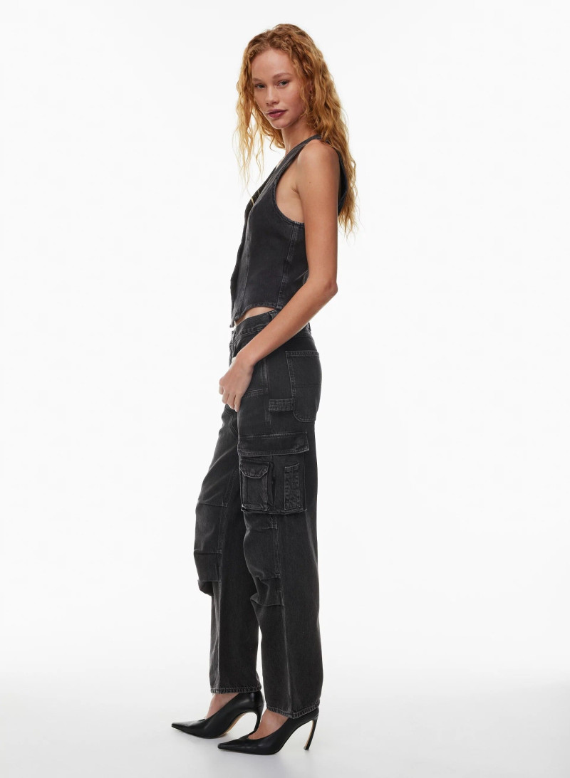 Tess Summer Carter featured in  the Aritzia catalogue for Autumn/Winter 2023