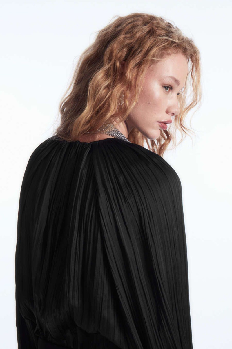 Tess Summer Carter featured in  the Cos Sweden catalogue for Spring/Summer 2024
