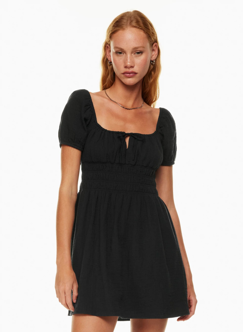 Tess Summer Carter featured in  the Aritzia catalogue for Spring/Summer 2023