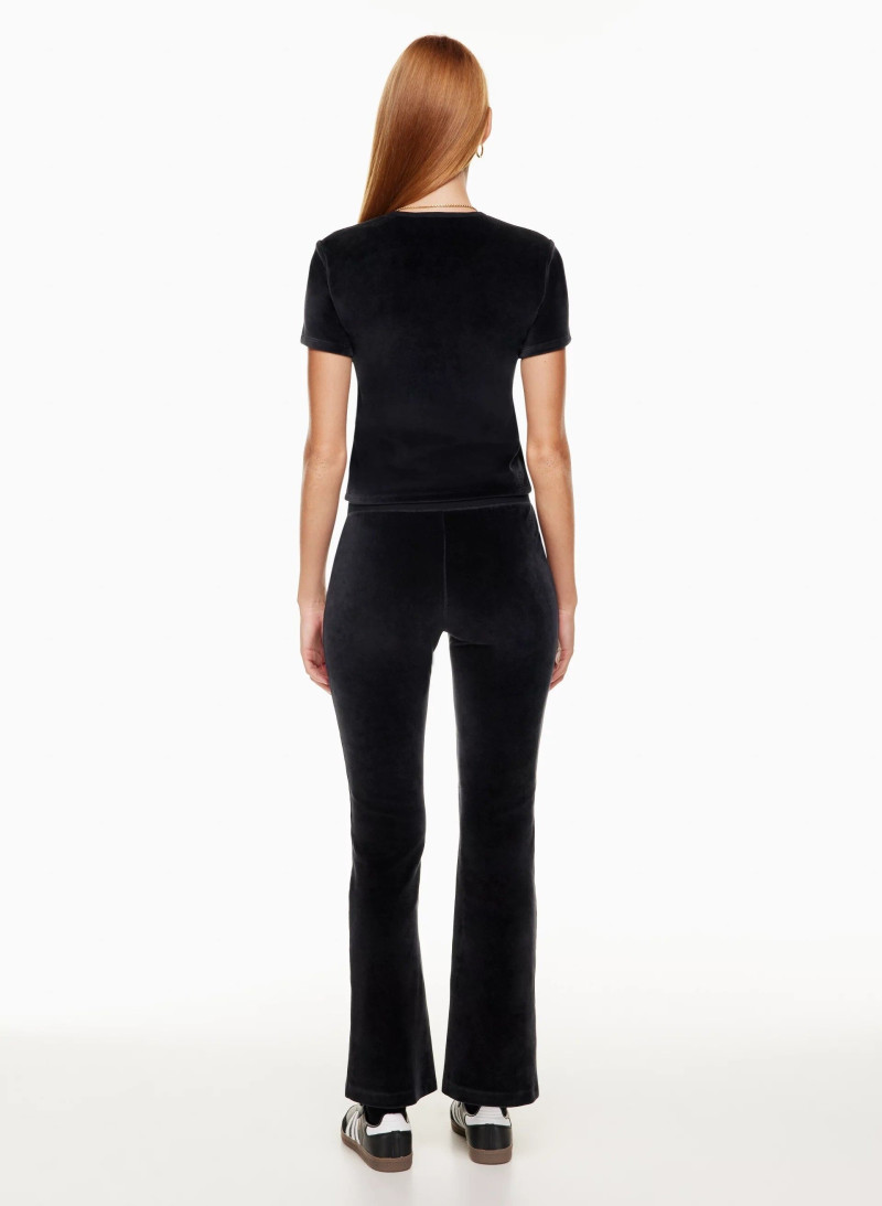 Tess Summer Carter featured in  the Aritzia catalogue for Spring/Summer 2023