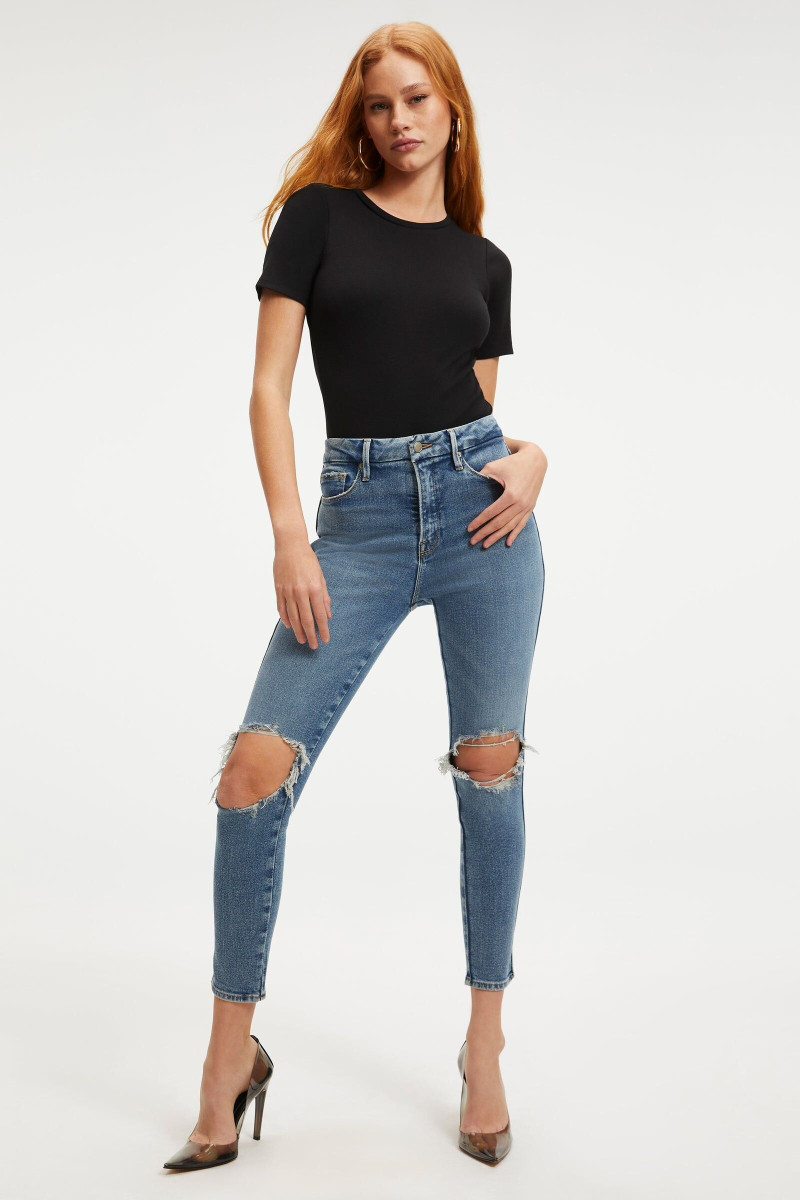 Tess Summer Carter featured in  the Good American catalogue for Summer 2022