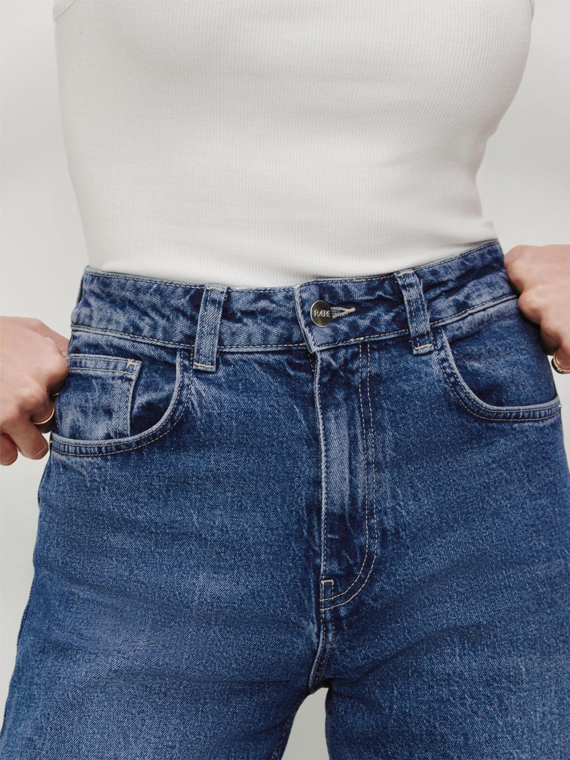 Lorena Rae featured in  the RAERE catalogue for Spring 2025