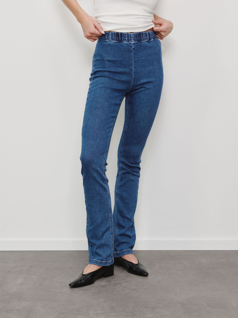 Lorena Rae featured in  the RAERE catalogue for Spring 2025