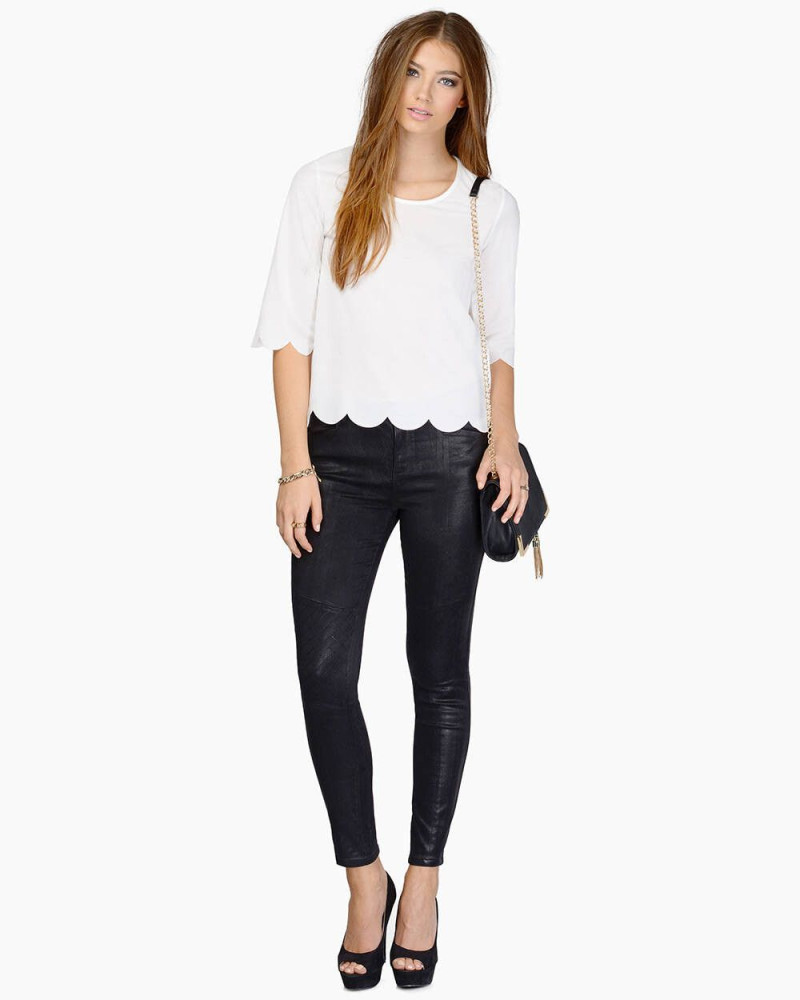 Lorena Rae featured in  the Tobi catalogue for Summer 2022