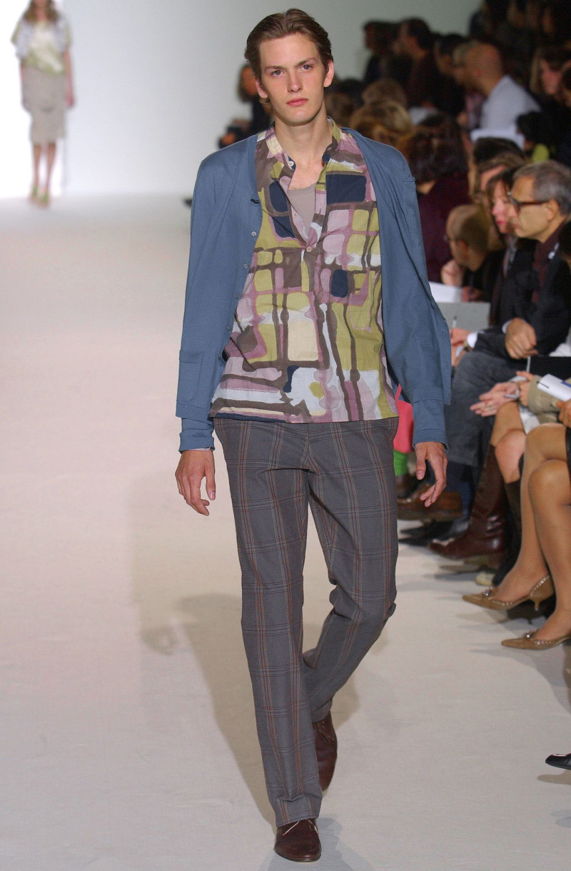 Marni fashion show for Spring/Summer 2004