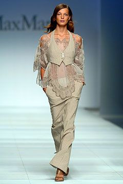 Max Mara fashion show for Spring/Summer 2004