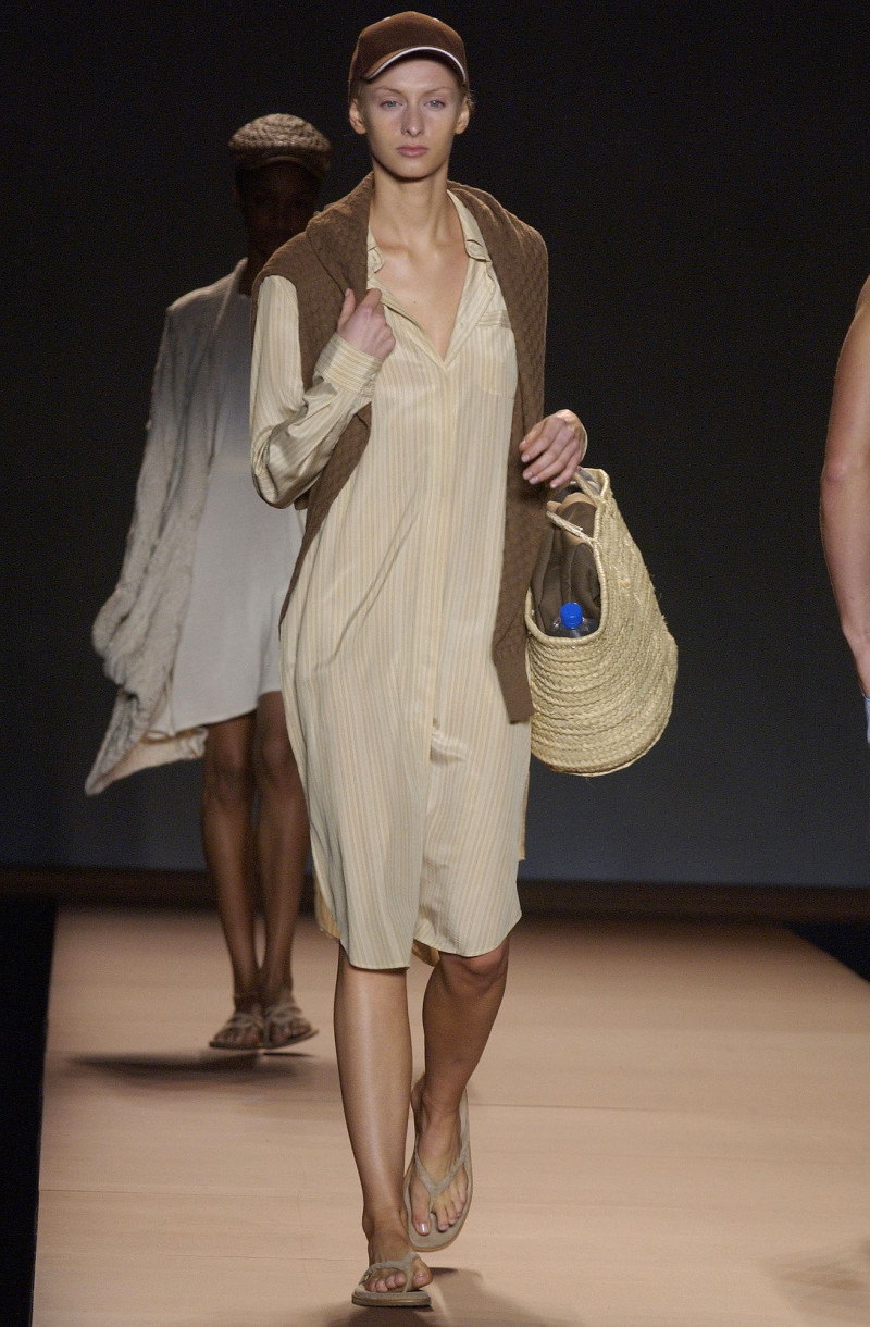 Miguel Adrover fashion show for Spring/Summer 2004