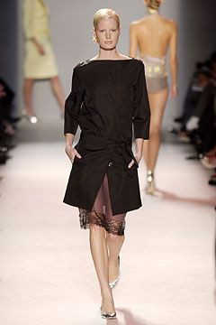 Nina Ricci fashion show for Spring/Summer 2004