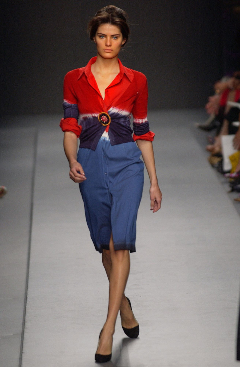 Prada fashion show for Spring/Summer 2004