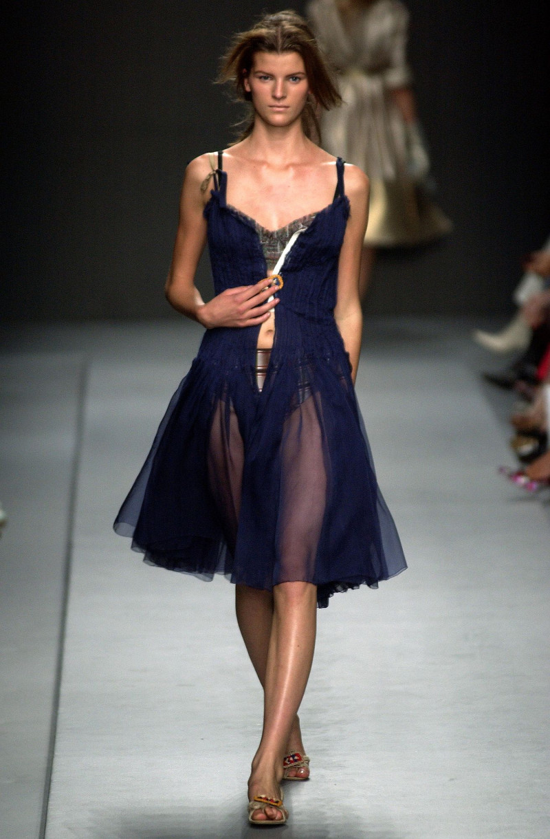 Prada fashion show for Spring/Summer 2004