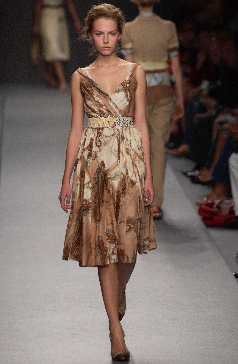 Prada fashion show for Spring/Summer 2004