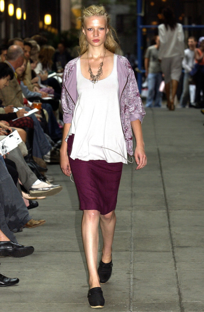 Rachel Comey fashion show for Spring/Summer 2004