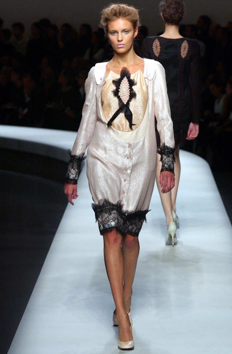 Rochas fashion show for Spring/Summer 2004