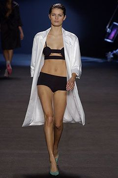Roland Mouret fashion show for Spring/Summer 2004