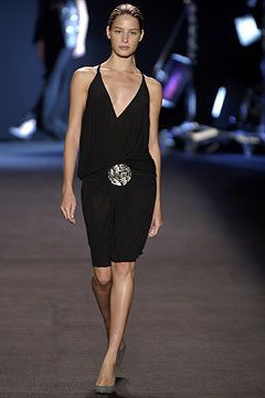 Roland Mouret fashion show for Spring/Summer 2004