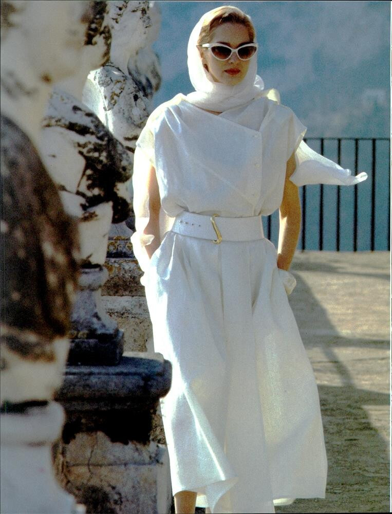 Dianne De Witt featured in  the Max Mara advertisement for Spring/Summer 1984