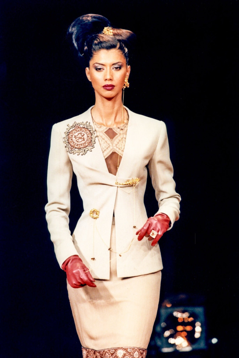 Perine Fernando featured in  the Lecoanet Hemant fashion show for Autumn/Winter 1997