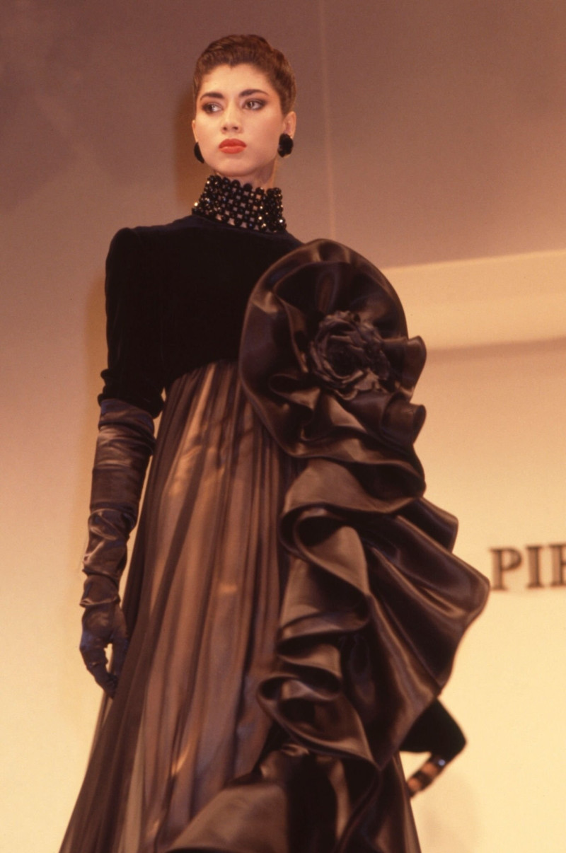 Perine Fernando featured in  the Pierre Balmain fashion show for Autumn/Winter 1988