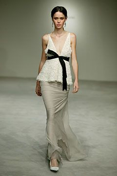 Vera Wang fashion show for Spring/Summer 2004
