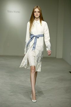 Vera Wang fashion show for Spring/Summer 2004