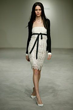Vera Wang fashion show for Spring/Summer 2004