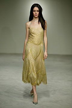 Vera Wang fashion show for Spring/Summer 2004