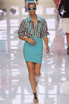 Versus fashion show for Spring/Summer 2004