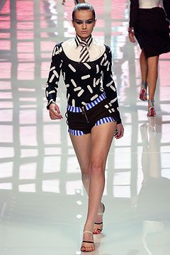 Versus fashion show for Spring/Summer 2004