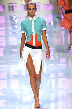 Versus fashion show for Spring/Summer 2004