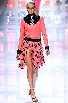 Versus fashion show for Spring/Summer 2004