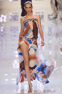 Versus fashion show for Spring/Summer 2004