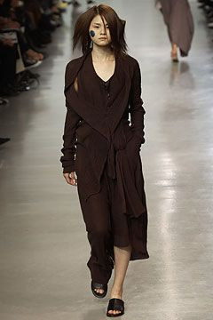 Y\'s by Yohji Yamamoto fashion show for Spring/Summer 2004