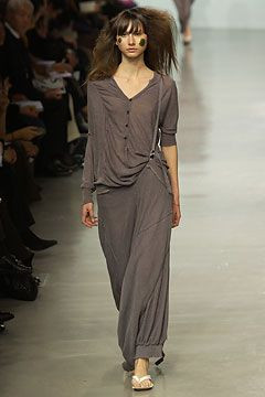 Y\'s by Yohji Yamamoto fashion show for Spring/Summer 2004