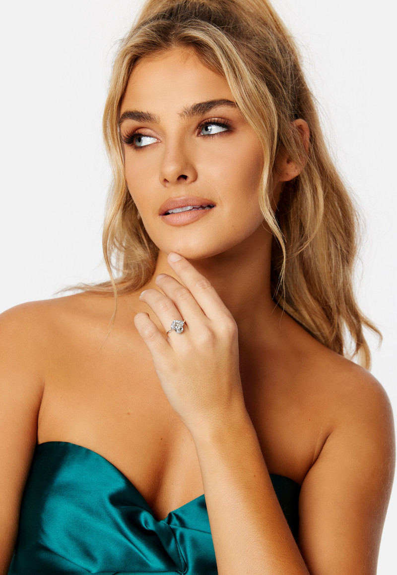 Marilou Belanger featured in  the Bubbleroom catalogue for Spring/Summer 2023