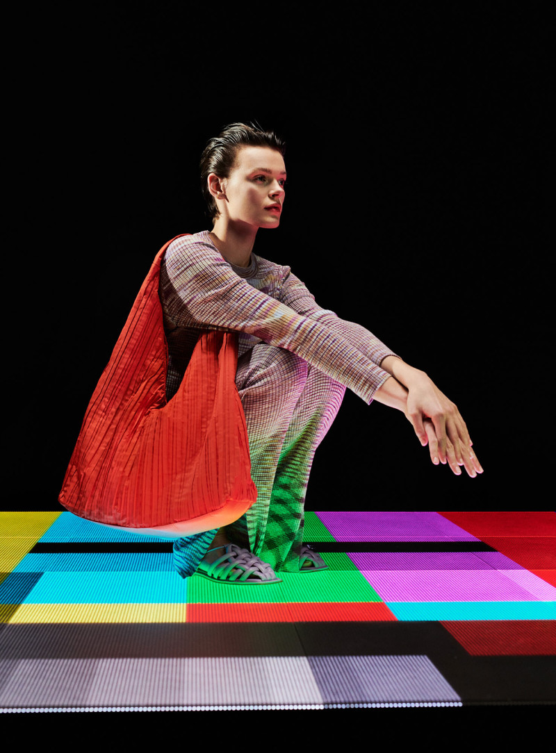 Cara Taylor featured in  the Reserved advertisement for Spring/Summer 2022