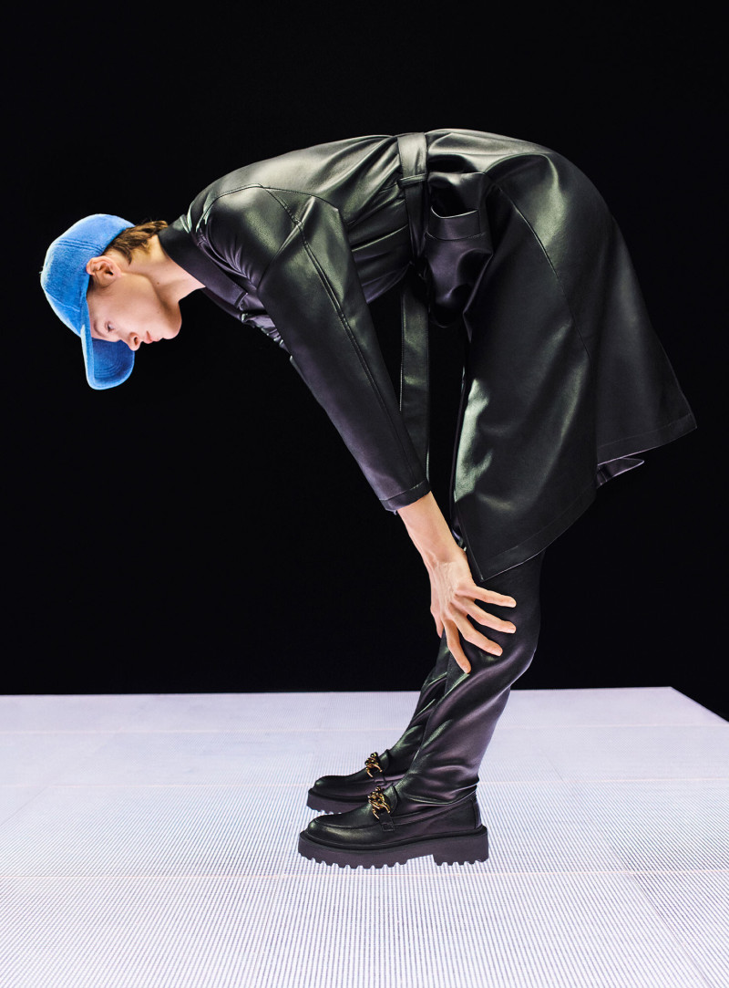 Cara Taylor featured in  the Reserved advertisement for Spring/Summer 2022