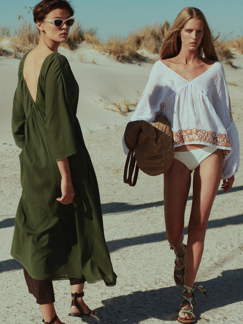 Cara Taylor featured in  the Massimo Dutti advertisement for Summer 2022