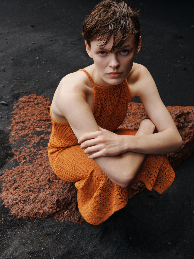 Cara Taylor featured in  the Massimo Dutti Knitwear lookbook for Summer 2022