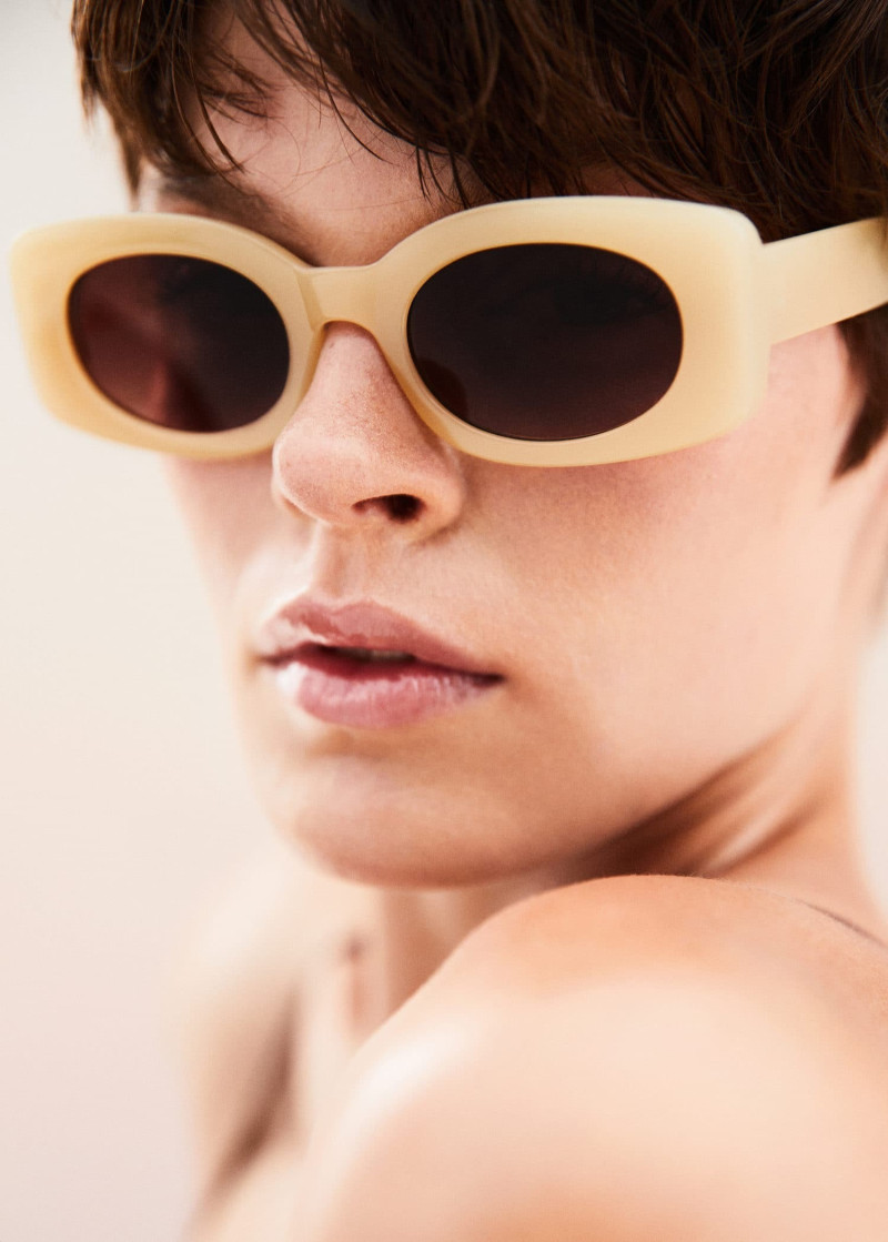 Cara Taylor featured in  the Mango lookbook for Summer 2022