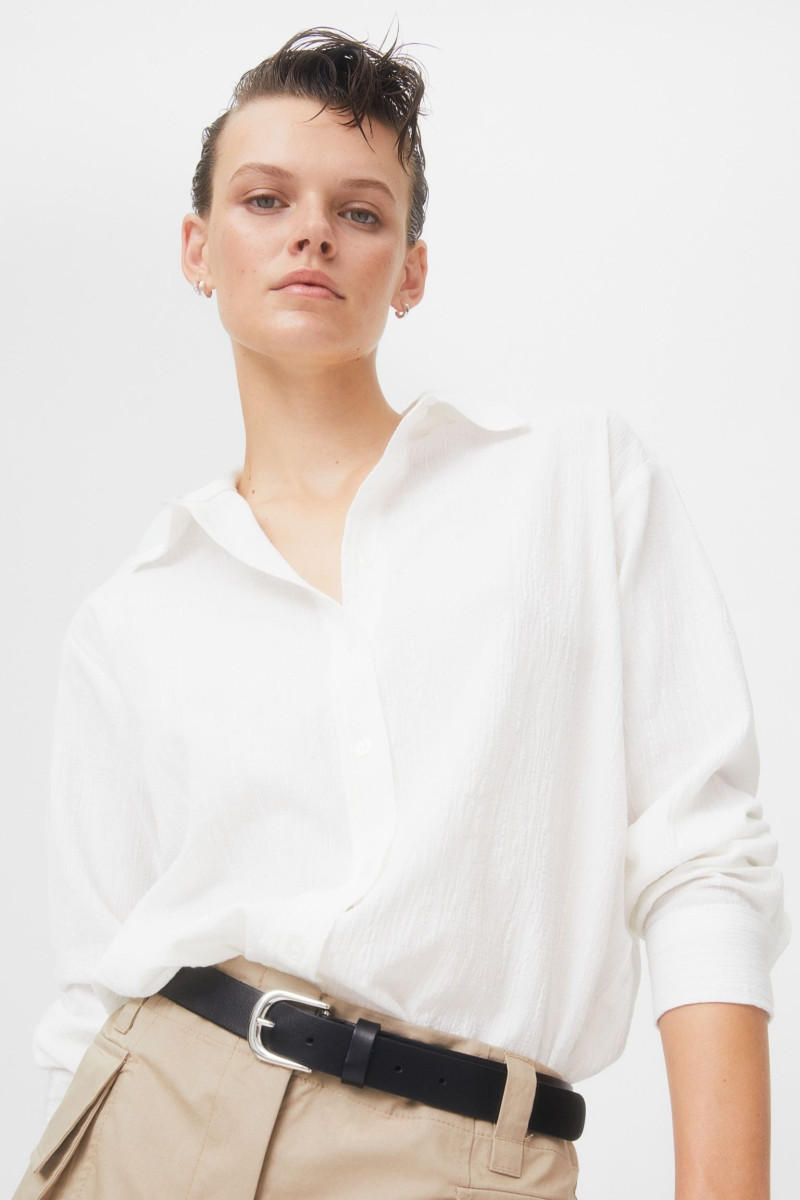 Cara Taylor featured in  the H&M lookbook for Pre-Fall 2022