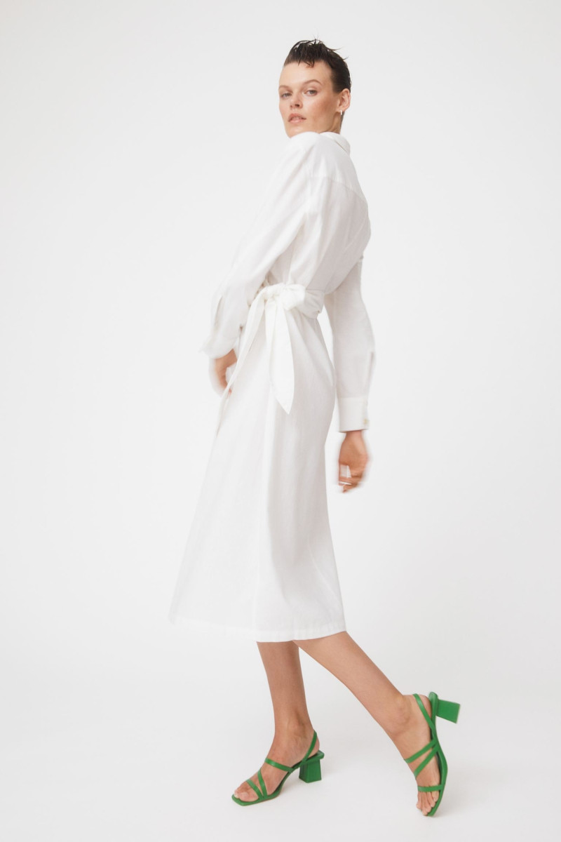 Cara Taylor featured in  the H&M lookbook for Pre-Fall 2022